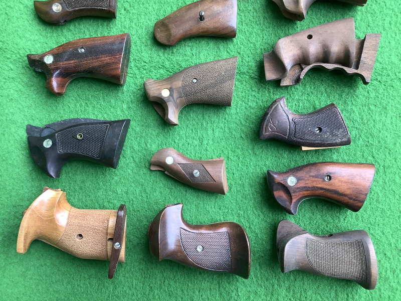 19 (Paar) Griffschalen für Revolver Smith & Wesson, Ruger, Colt u.a. – Bild 2