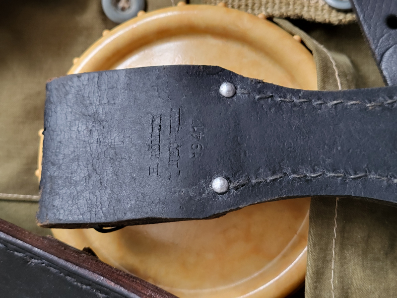 Y Riemen, Spaten, Bajonett , Tragetasche Wehrmacht ,no P08, P38, NVA – Bild 2