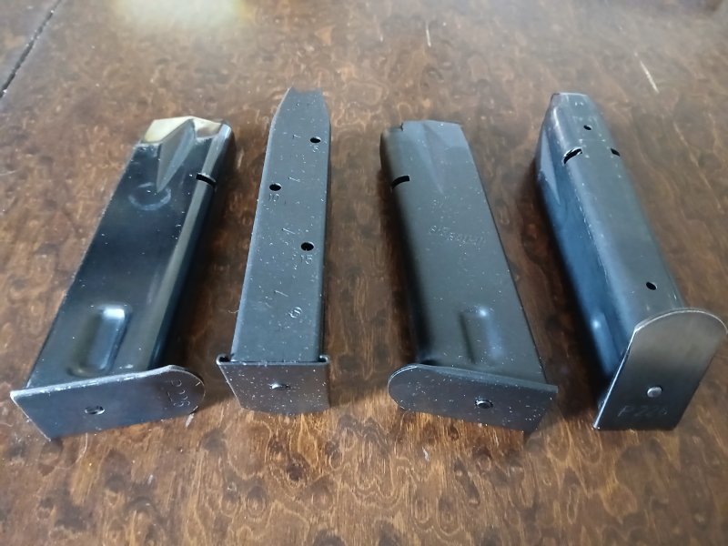 4 Magazine für Sig Sauer P 226 9mm Para 15 Schussq – Bild 1