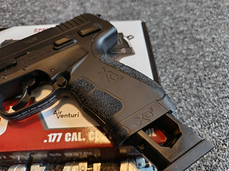 Spingfield Armory XDE ,144 CO2 BB Pistol – Bild 2