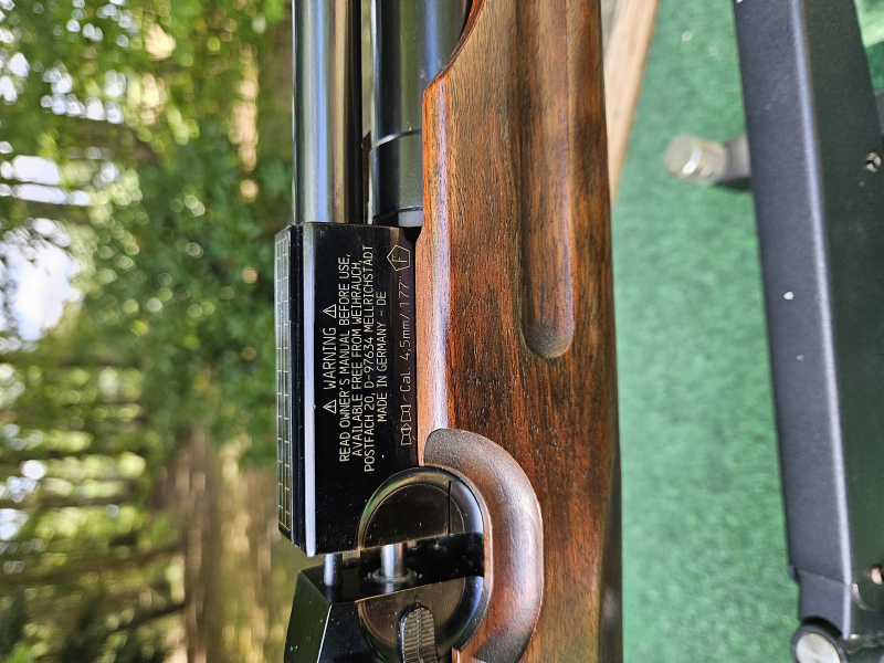 Weihrauch HW100 T Nussbaum Lochschaft – Bild 3