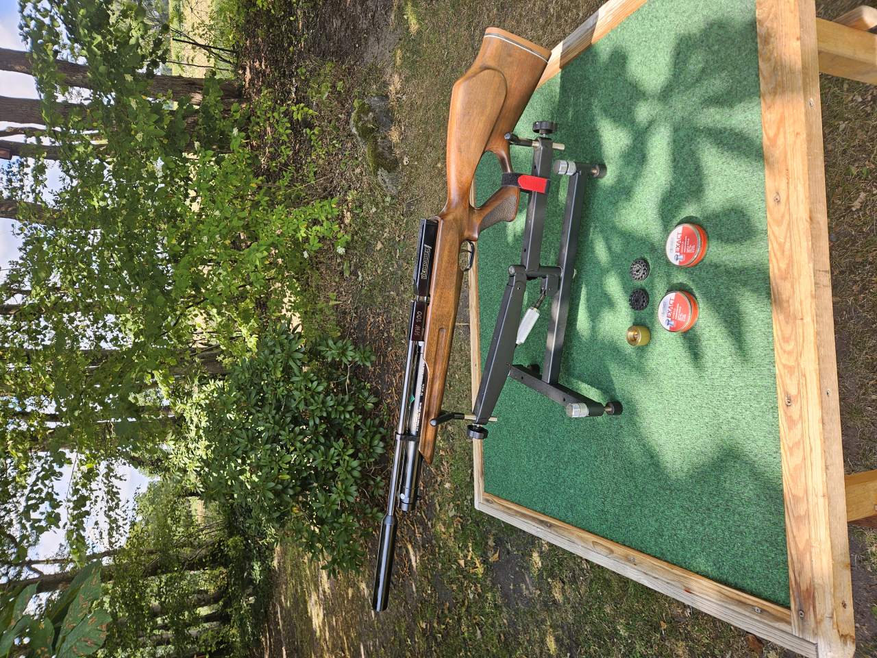 Weihrauch HW100 T Nussbaum Lochschaft – Bild 2