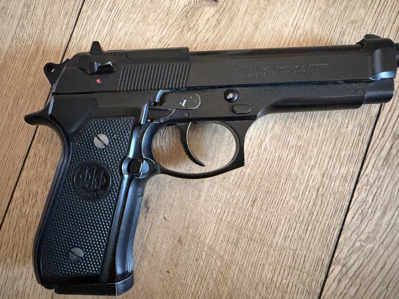 Beretta 92FS – nuotrauka 1