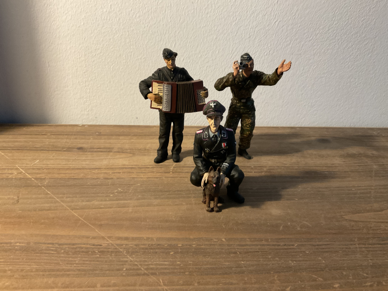 Drei Panzersoldaten 1/16 Wehrmacht …top – Bild 3