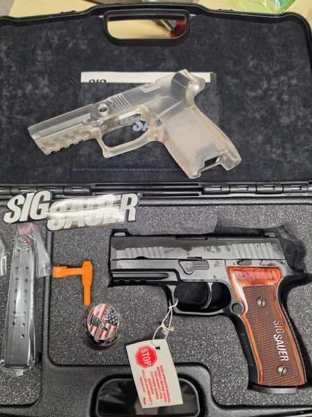 SIG SAUER P320 AXG Classic 9mm Luger Set mit extra Grip – Bild 1