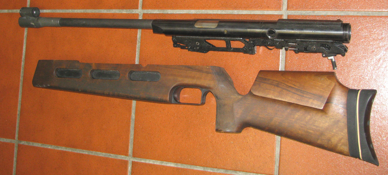 DIANA Luftgewehr, ein DIANA MOD. 75 mit F -Zeichen in Cal. 4,5mm / Ersatzteile - Träger – Bild 1