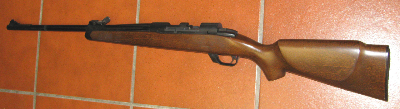 Seltenes Podium CO² Repetier - Luftgewehr in Cal. 4,5mm mit F -Zeichen – Bild 1