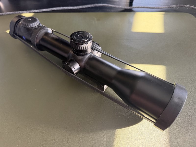 Zeiss Victory V8 1,8-14x50 – Bild 1
