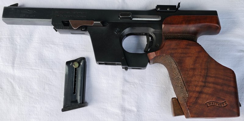 Walther GSP Kal. .22 l.r. – Ehrliche Gebrauchtwaffe mit Traum-Griff inkl. 2 Magazinen – Bild 1