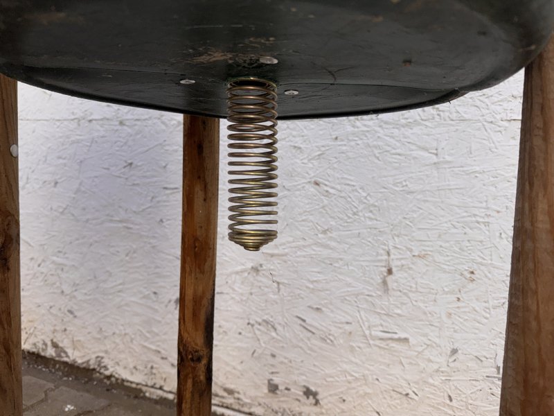 2x Fasanenschütte mit Futterspirale – Futtertonnen für Niederwild – Bild 2