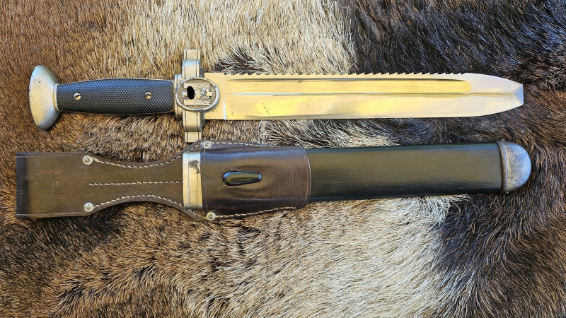 DRK.HAUER Dolch – Bild 2