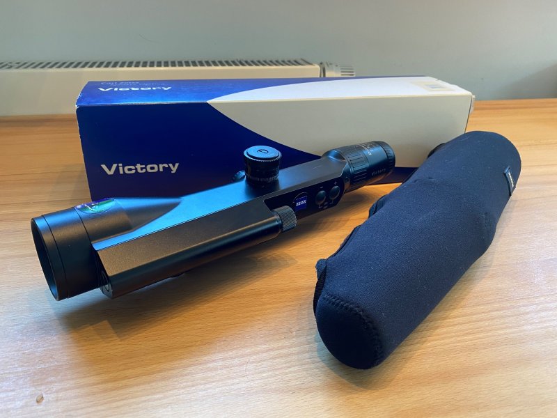 Zeiss Victory Diarange 2,5-10x50 inkl. Blaser Sattelmontage (No R8, R93, K95, Z6i, Z8i, Varipoint) – Bild 5