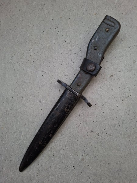 aufpflanzbarer DEMAG DUISBURG dt. Ganzstahl Grabendolch WK I Kampfmesser Bajonett, Solingen, SG84/98 – Bild 1