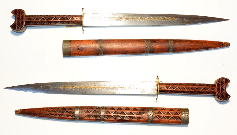 Messer/Dolch Afrika, beschnitzte Holzscheide – imaginea 1
