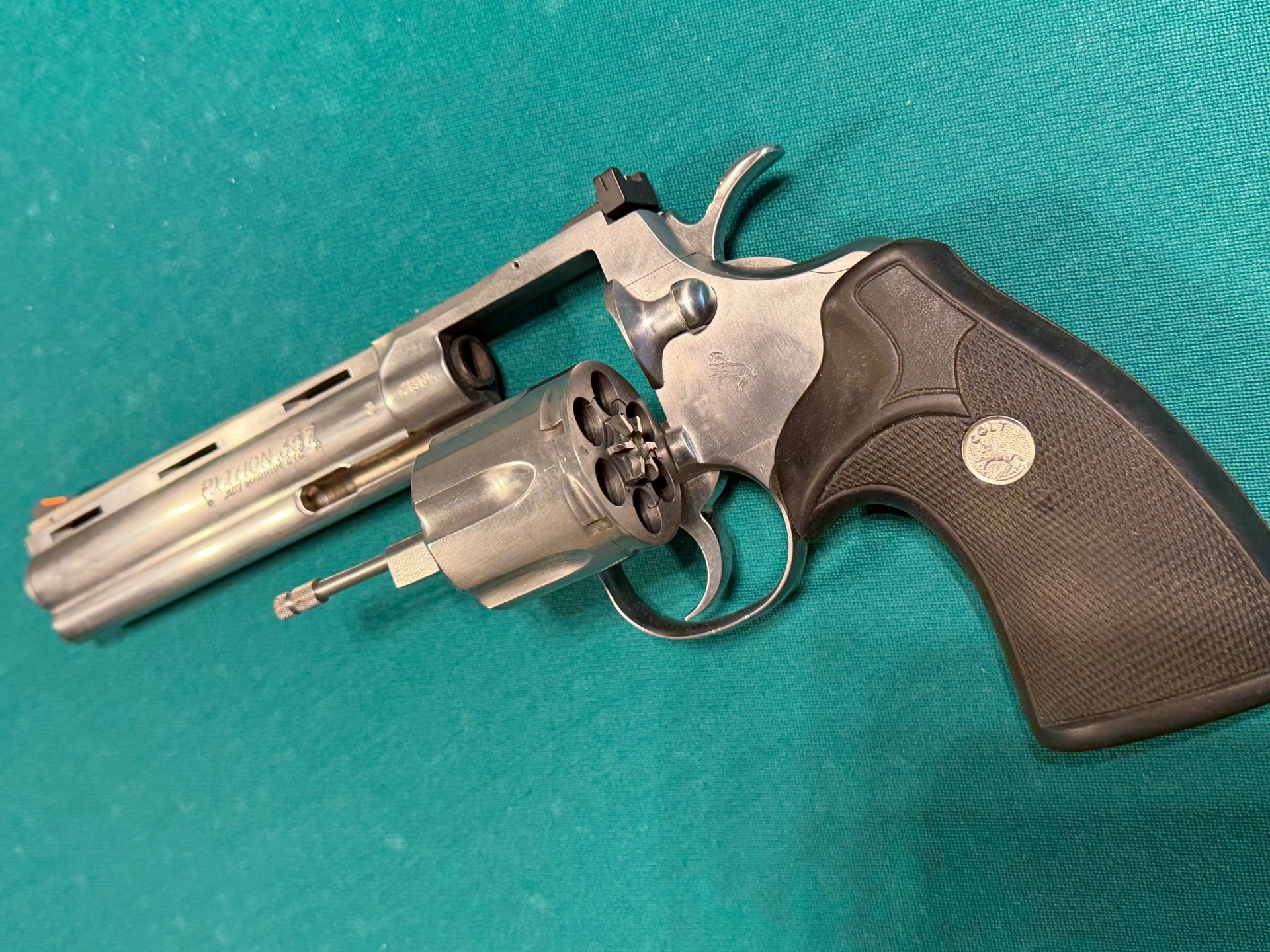Colt Python 6 Zoll Revolver in Stainless Kal. .357 Mag. – Bild 4