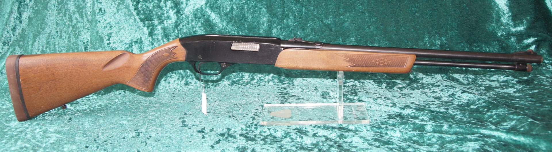 Vorderschaft-Repetierbüchse Winchester Mod. 270 Kal. .22lr – Bild 1