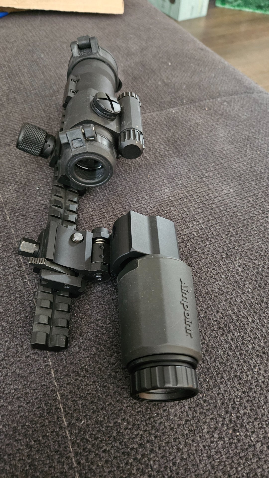 Aimpoint Magnifier 3x inkl. Flip-Mount – 5. kép