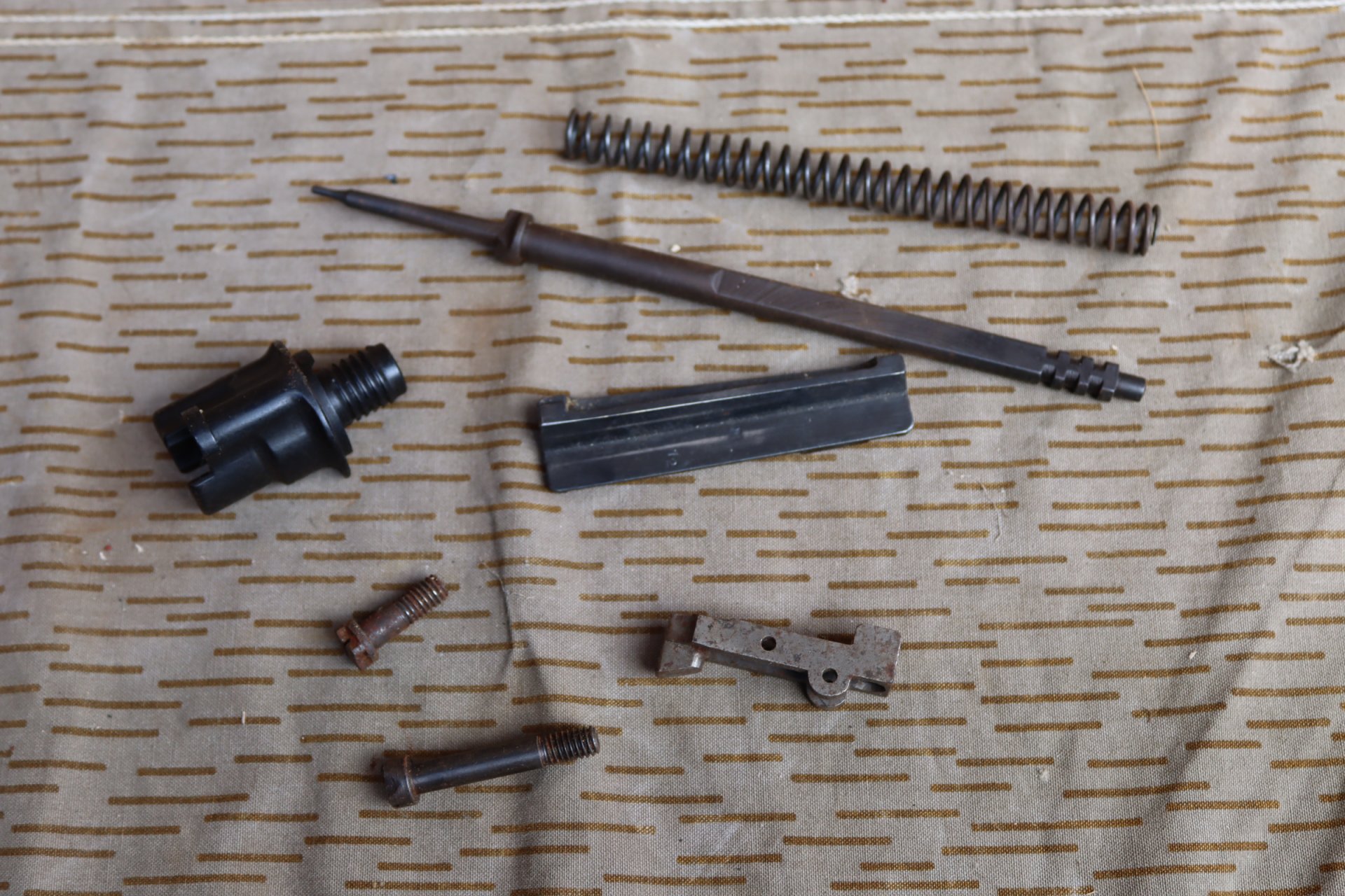 Konvolut Karabiner 98k K98k Ersatzteile Schlagbolzen Schlösschen – Bild 1
