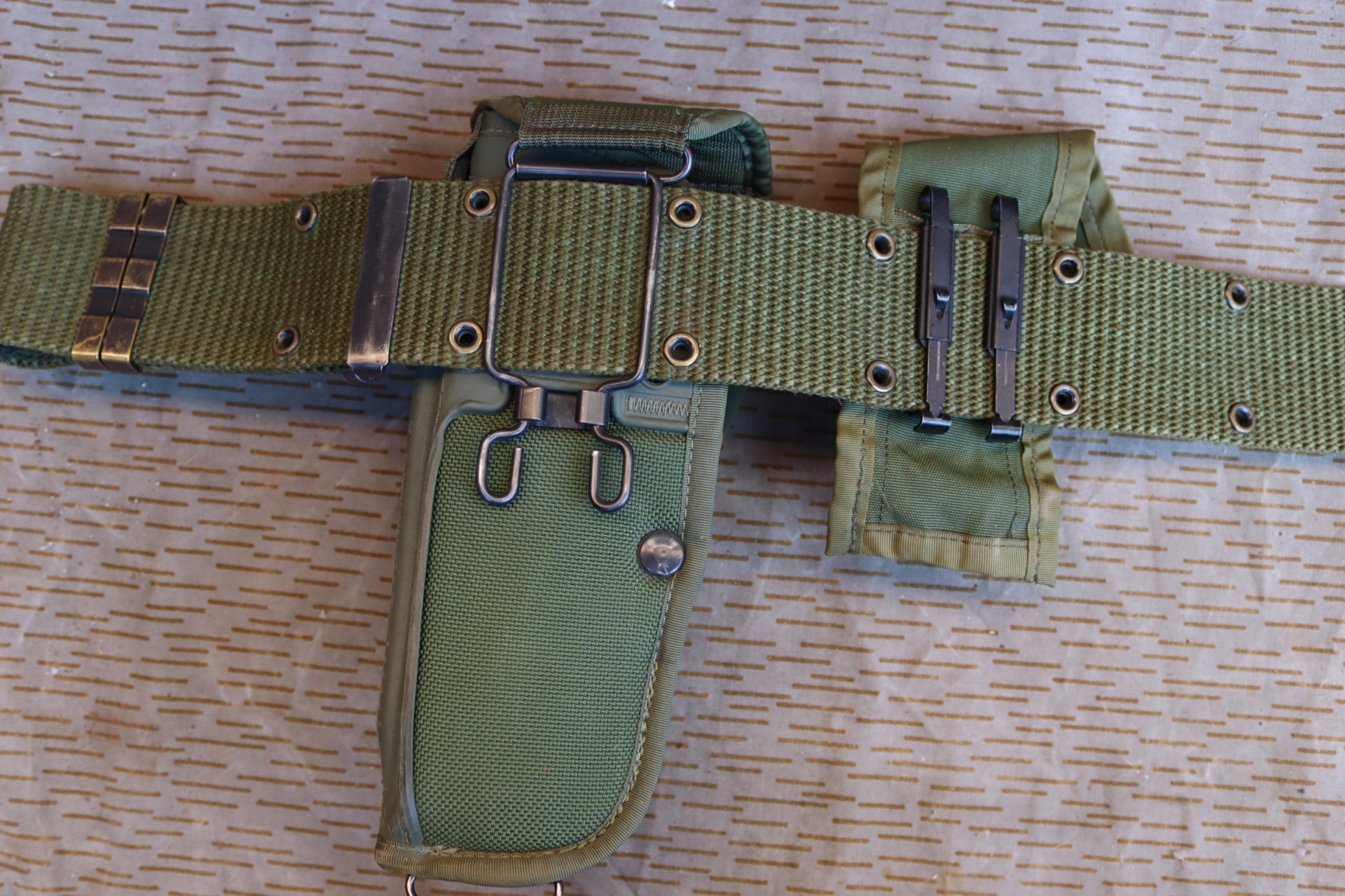 US Army Holster für Beretta 92 mit Koppel – Bild 5