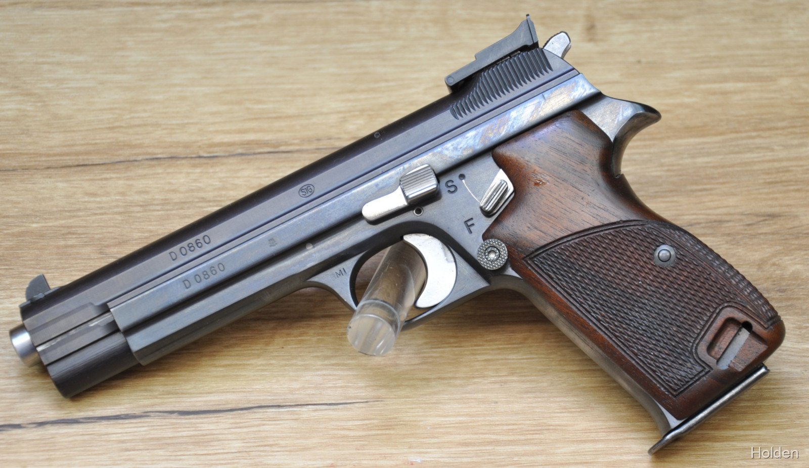 Sig 210 / M49 kal.9mm, Verstallbares Visier,Seitliche Mag.Knopf + ersatz magazin – Bild 2