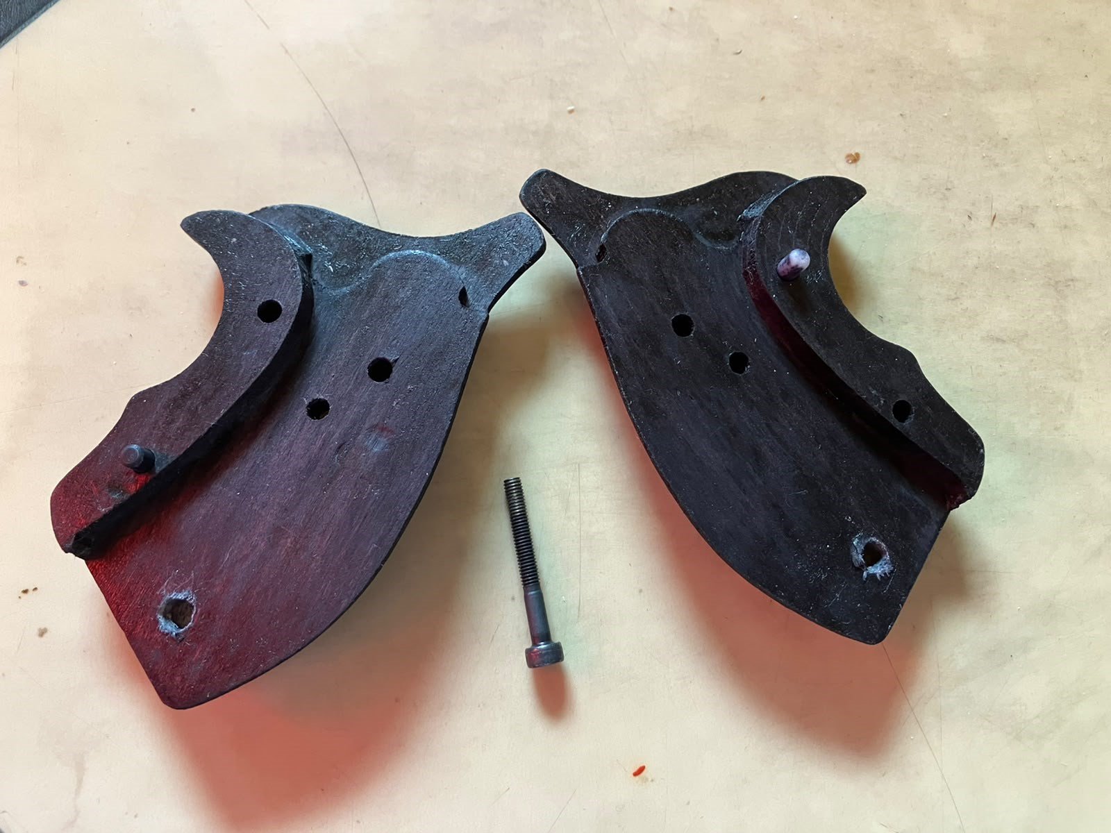 2 x 2 U.S.A HOLZGRIFFE für ERMA 66 + STEEL SCORPION – Bild 5
