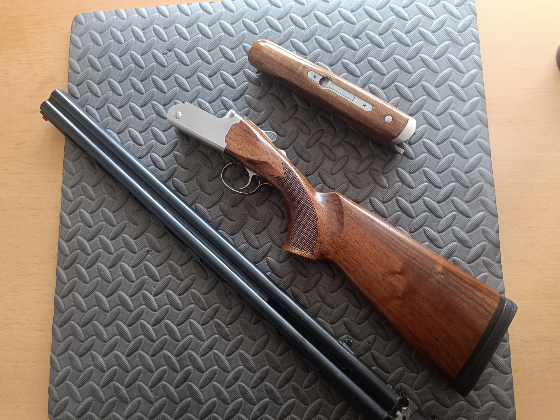 Akkar Churchill 206 Hunting BDF – Bild 3