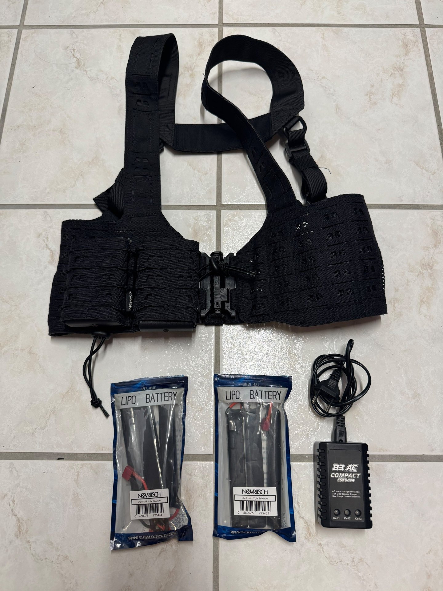 NOVRITSCH SSR63 A2 AEG + 3 Magazine + LPVO + Chest Rig + umfangreiches Zubehör – Bild 3
