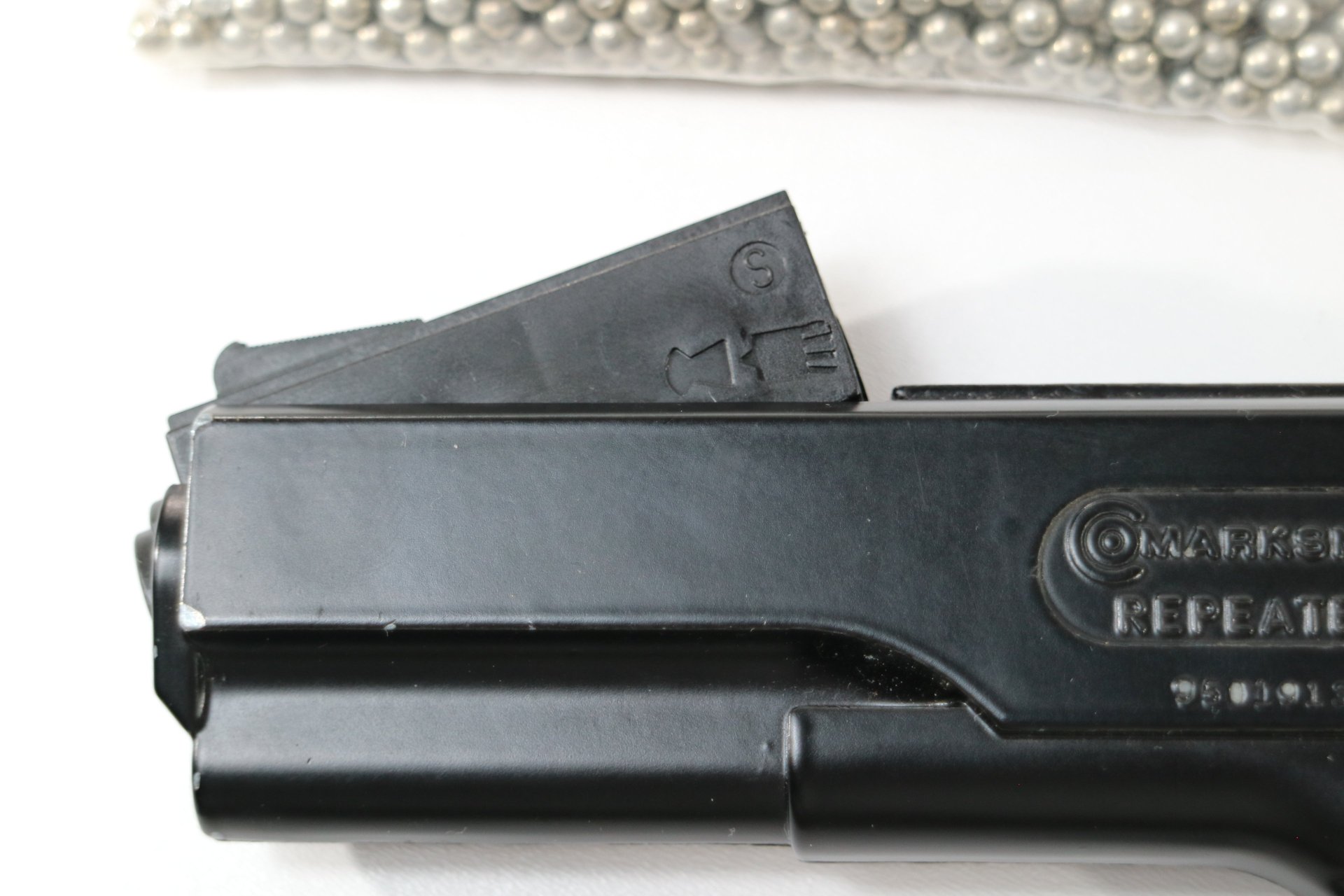 Marksman 1010 Repeater Luftpistole 4,5mm .177 funktionsfähig mit Koffer Zubehör – Bild 4