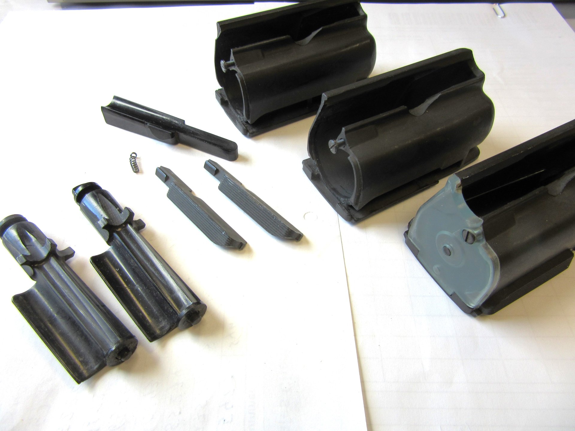 Steyr SSG69 Magazin und Teile – Bild 1