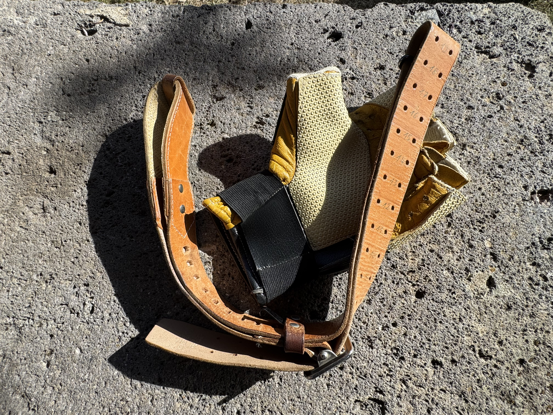 Schießhandschuh + Riemen – image 1