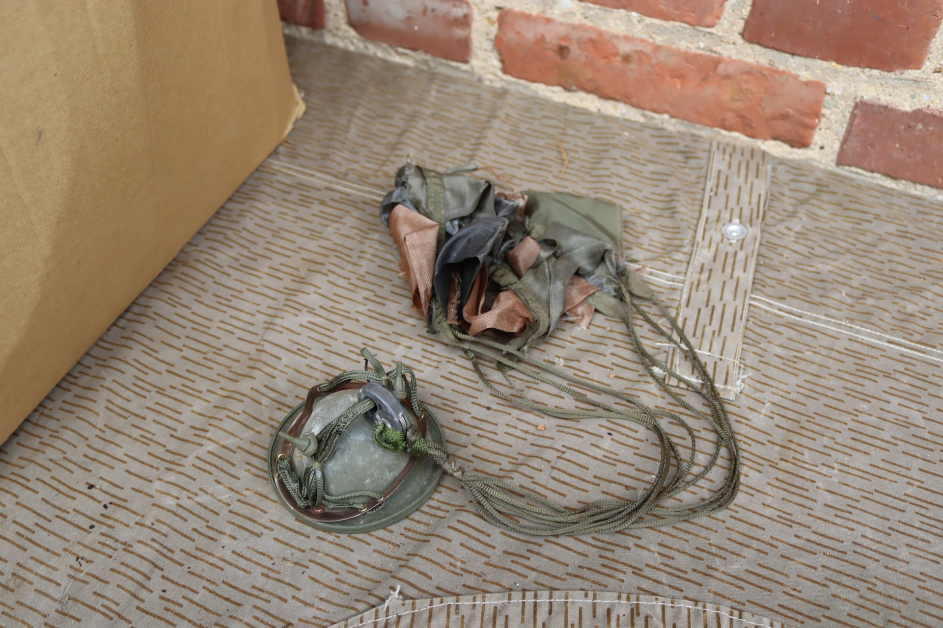 AT2 Mine Fallschirme Landmine – Bild 2