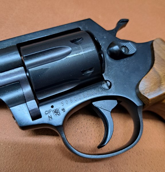 Steel Cop Revolver 6Zoll MWM Gillmann schwarz Holzgriff AlfaProj Mercury Holek Luger Shield – Bild 3