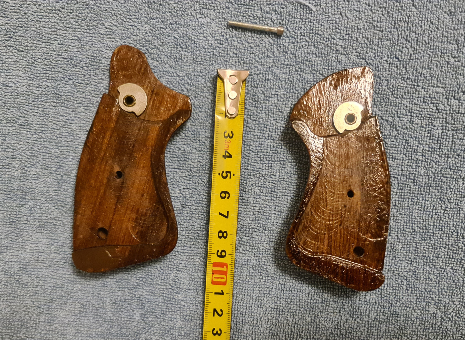 Holzgriffschalen Taurus, z.B. für Revolver Taurus Brasil .22lr – Bild 2