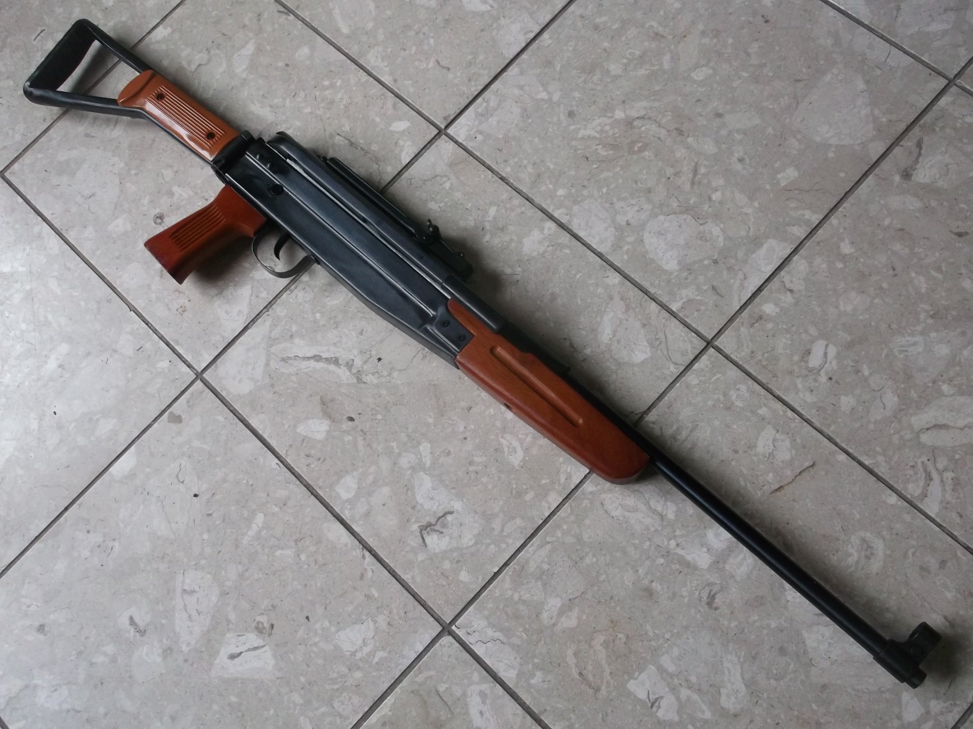 ----AK47 Optik - Luftgewehr mit Klappschaft - Seitenspanner - Starrlauf - 4,5mm - Frei ab 18---- – Bild 6