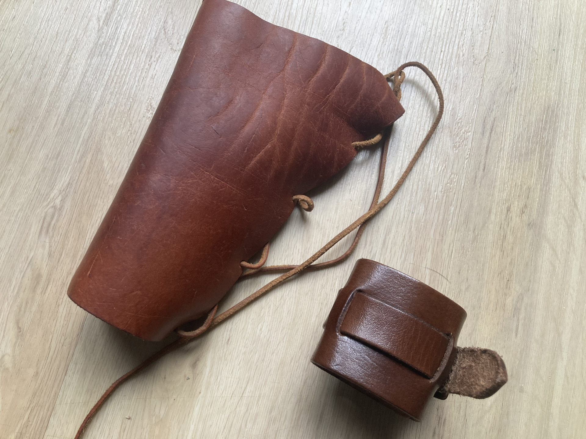 Mittelalter Gürteltasche, Armschützer Konvolut - Schwert, Bogen, Dolch, Axt, MEsser – Bild 3