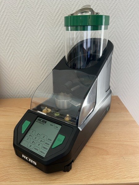 RCBS MatchMaster Elektronischer Pulverspender Waage – Bild 2