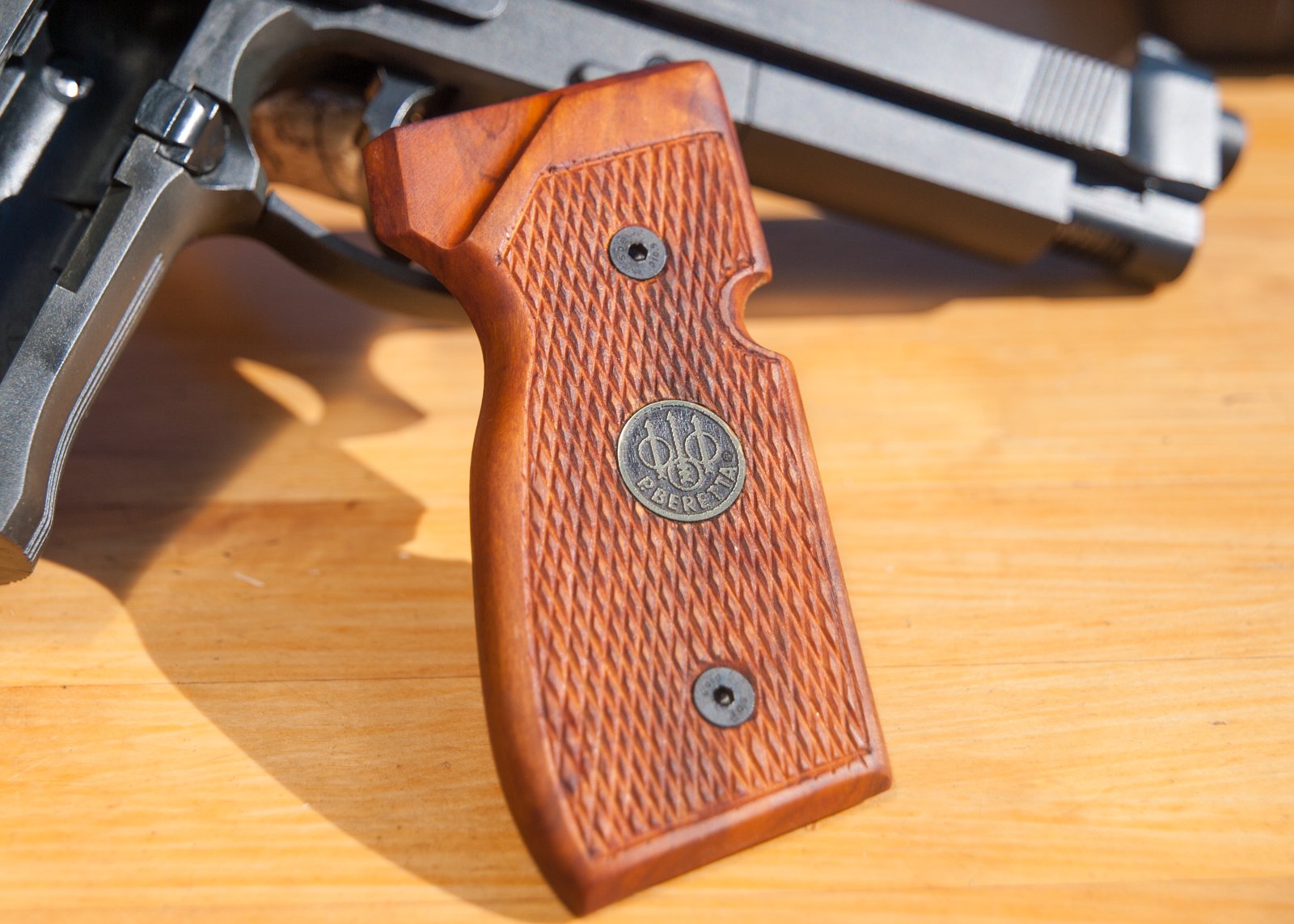 Beretta 92FS Cal. 4,5 Holzgriffe org. Beretta Koffer 3 Magazine Neuwertig – Bild 10