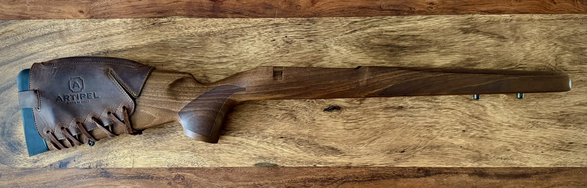 Tikka T3x Varmint Holzschaft – Roedale Systembettung – Artipel Echtleder Wangenauflage – TOP! – Bild 1