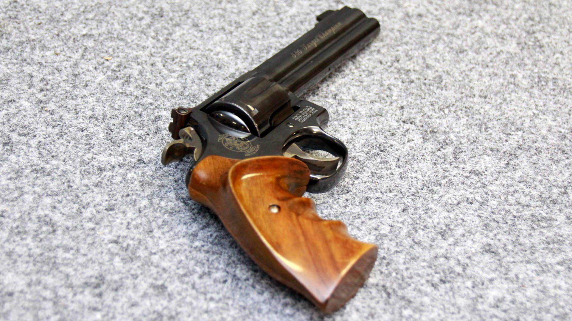 Smith & Wesson Model 586-4 Target Champion .357 Mag. – 6 Zoll Matchrevolver mit Linkshänder-Griff – Bild 4