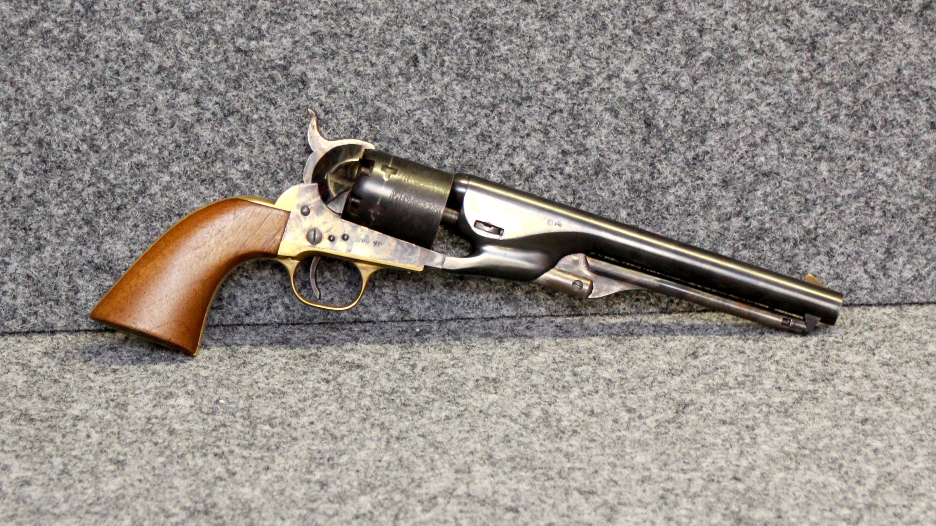 Perkussionsrevolver New Navy Mod. 1861 Kal. .36 – Italienische Replika mit Seeschlacht-Gravur – Bild 3