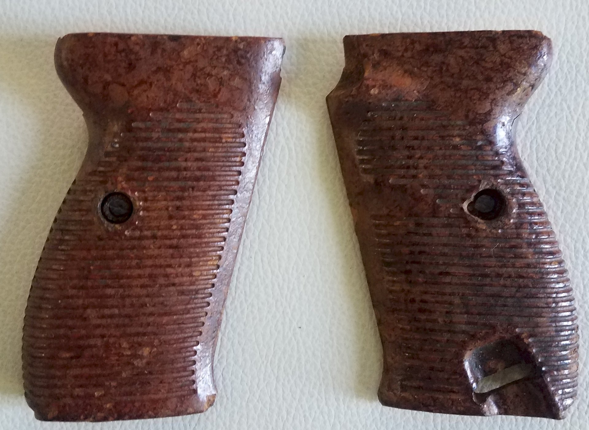 Griffschalen / Grifftsücke P 38 Original – Bild 1