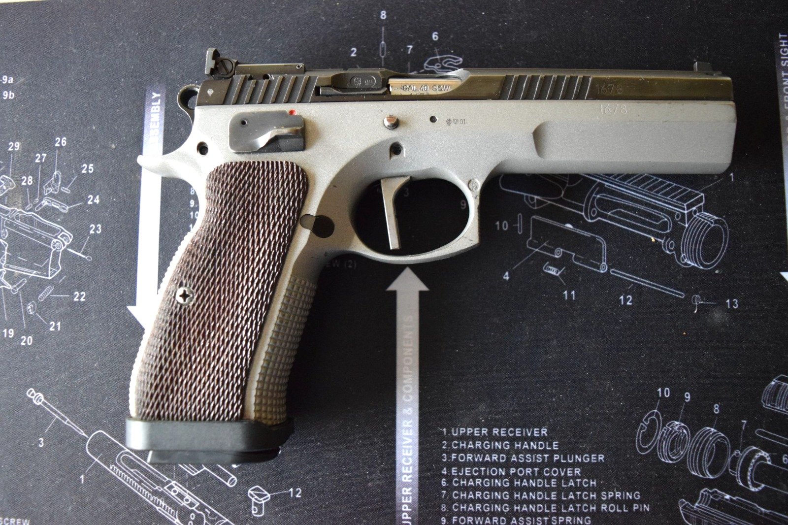 CZ 75 STANDARD IPSC 40 S&W – Bild 2
