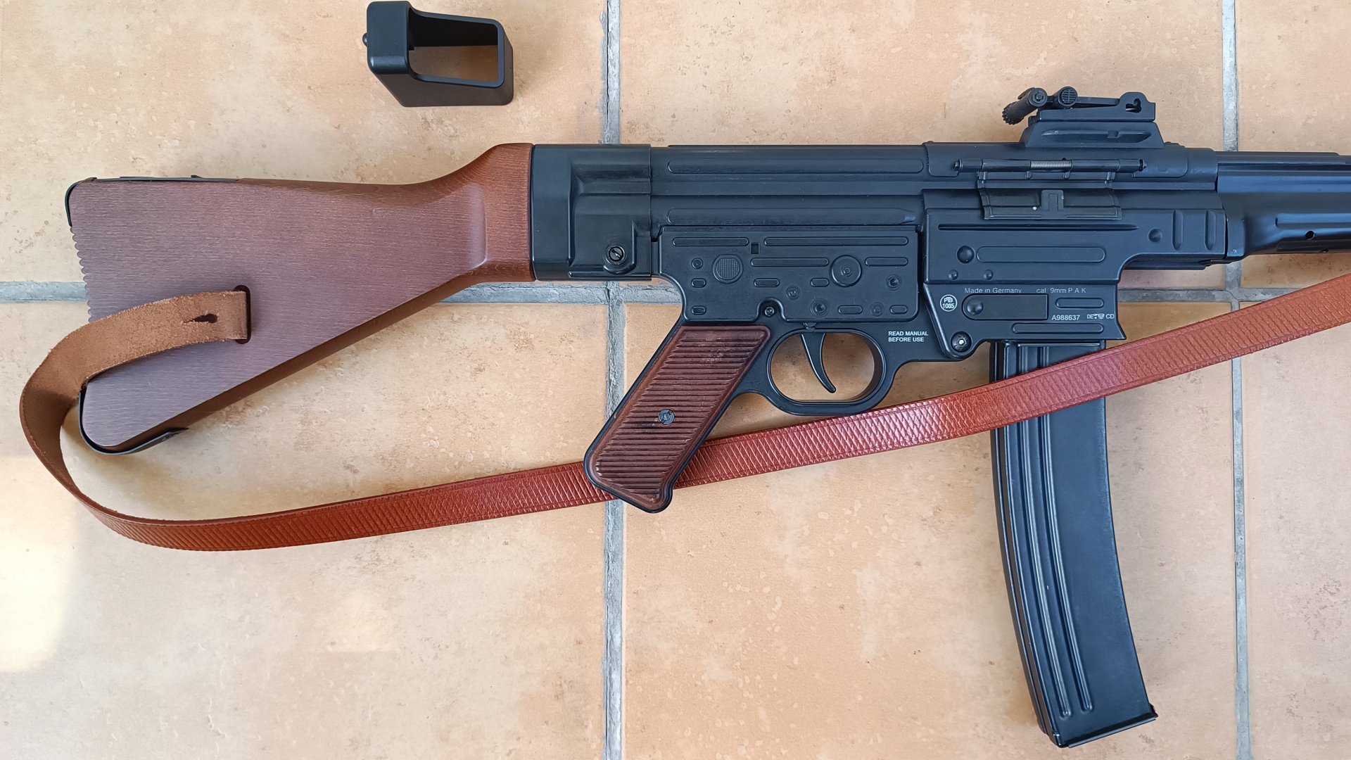 GSG StG 44 Schreckschussgewehr 9 mm P.A.K. inkl. Trageriemen u. Futteral – Bild 10