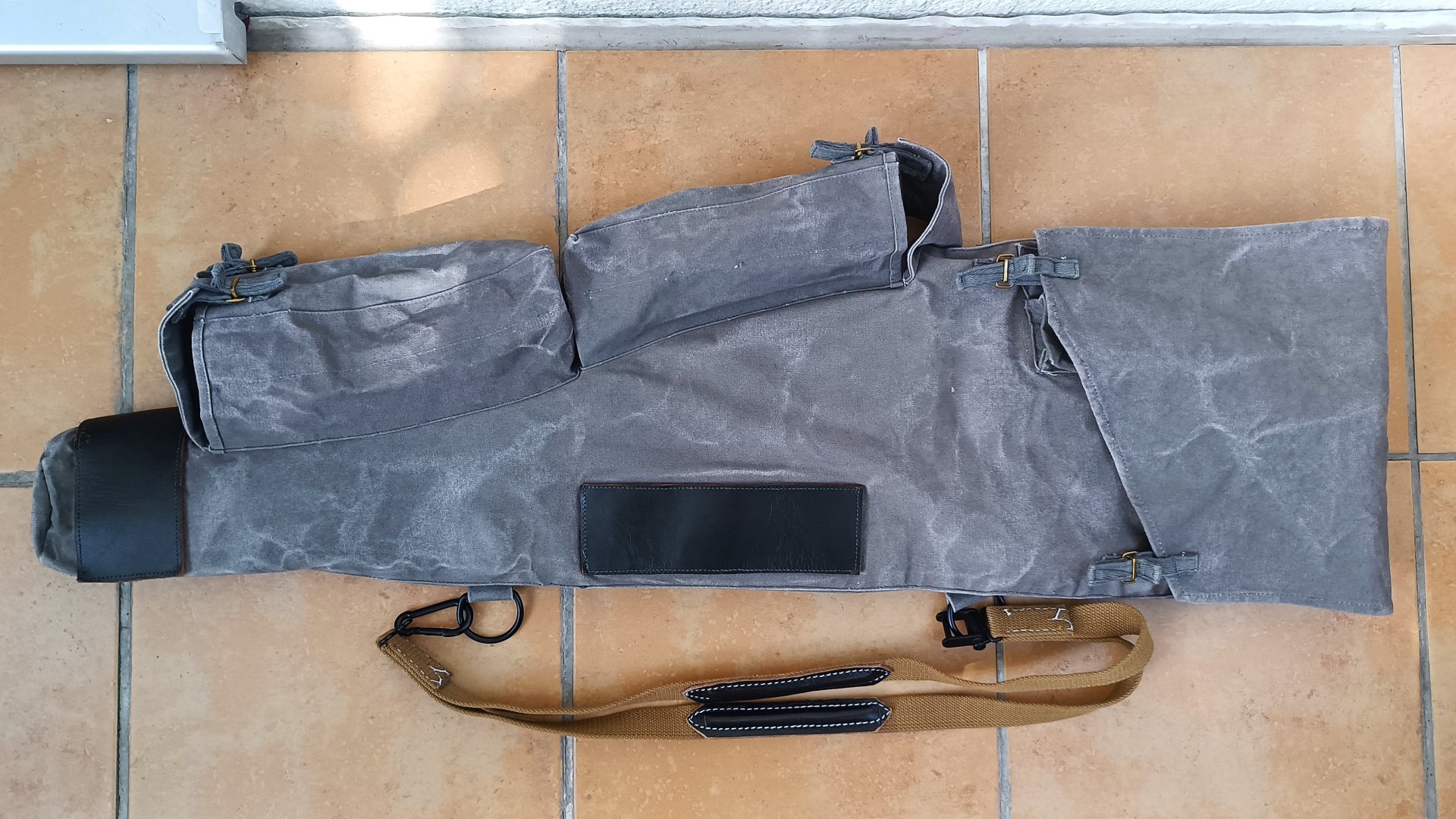 GSG StG 44 Schreckschussgewehr 9 mm P.A.K. inkl. Trageriemen u. Futteral – Bild 3