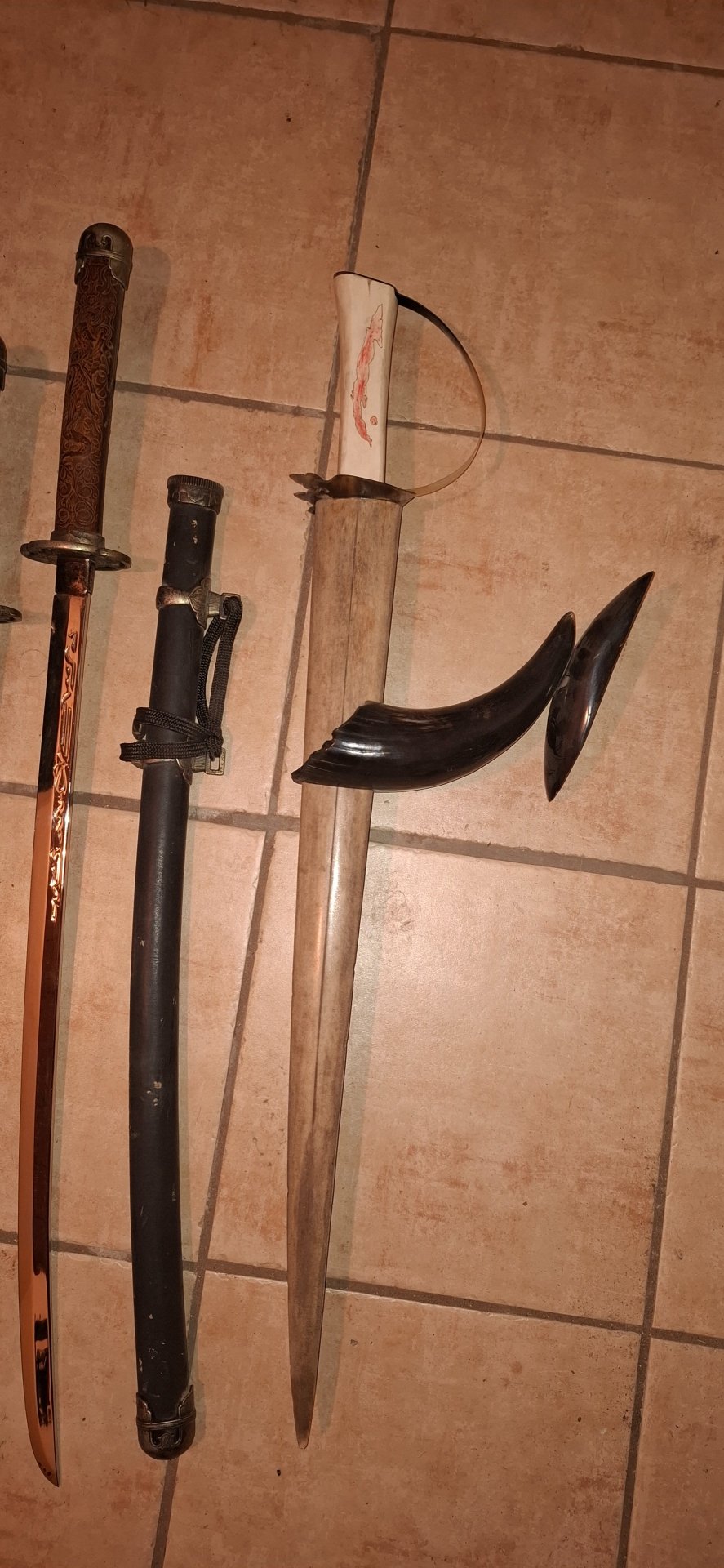 Konvolut Säbel Samurai Schwerter Schwertfisch Säbel Deko – Bild 2