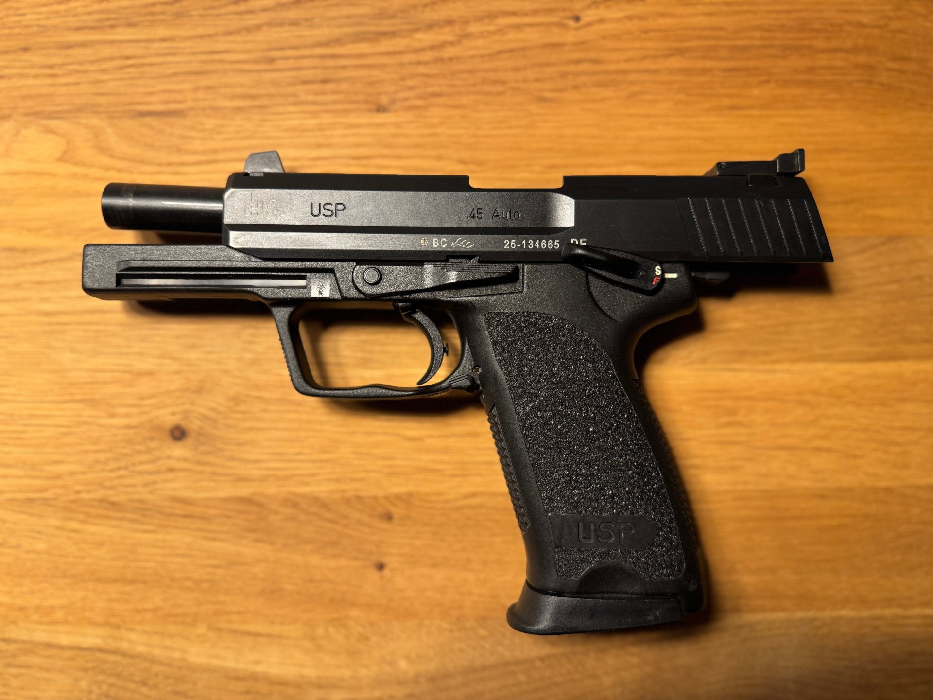 Heckler & Koch USP Standard .45 H&K – Bild 2