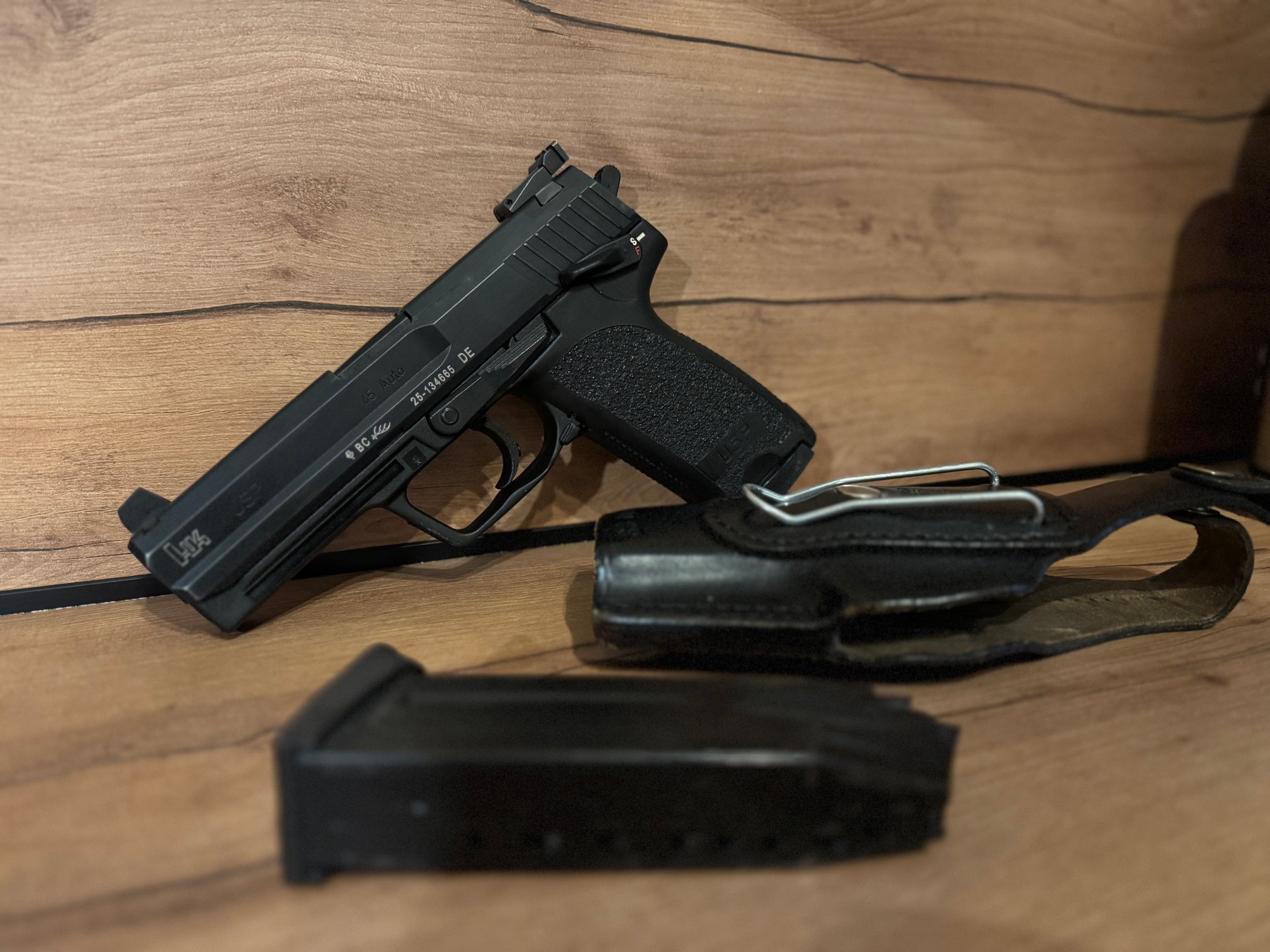 Heckler & Koch USP Standard .45 H&K – Bild 1