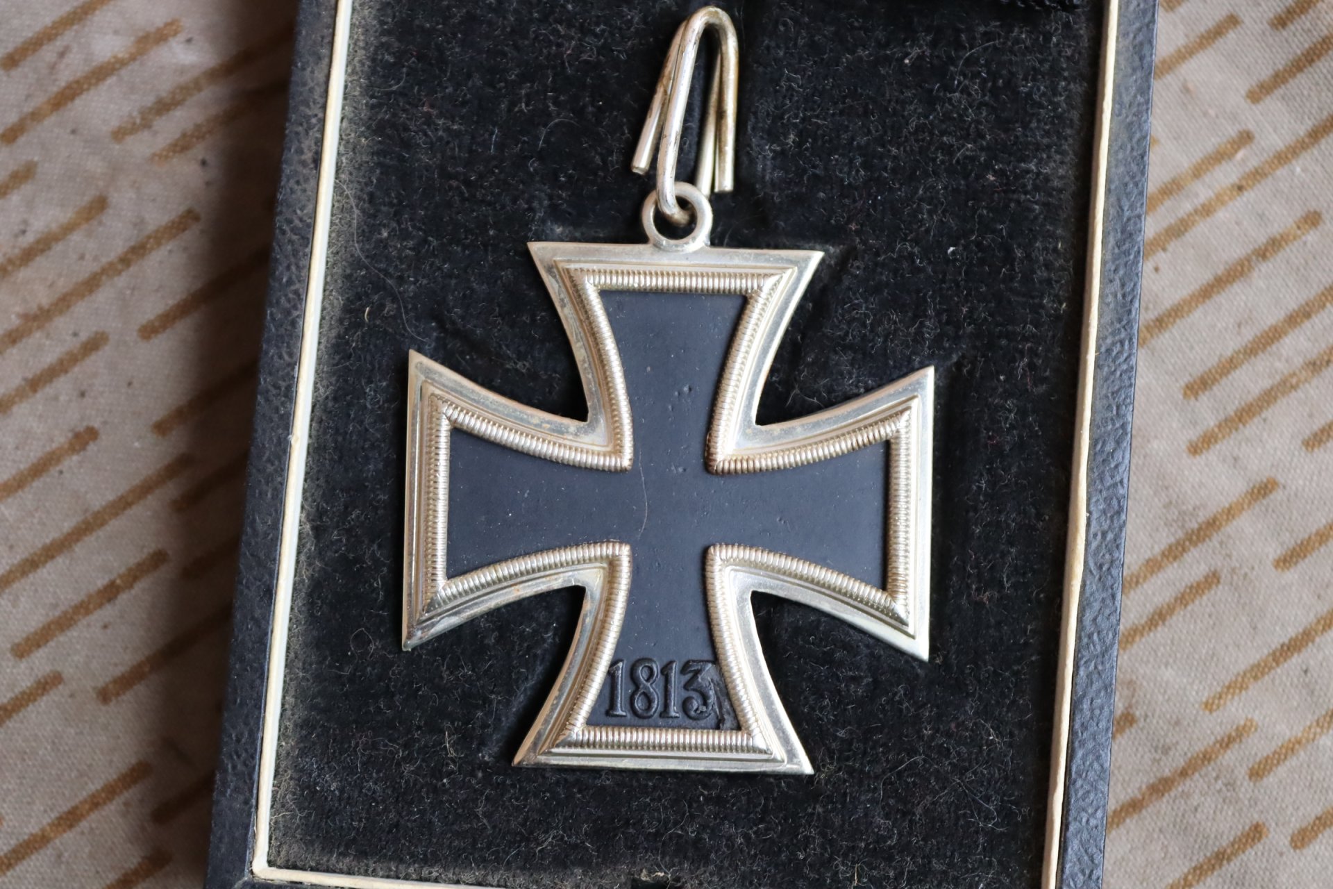Ritterkreuz im Etui 1957er Orden 2.wk Wehrmacht Luftwaffe – Bild 3