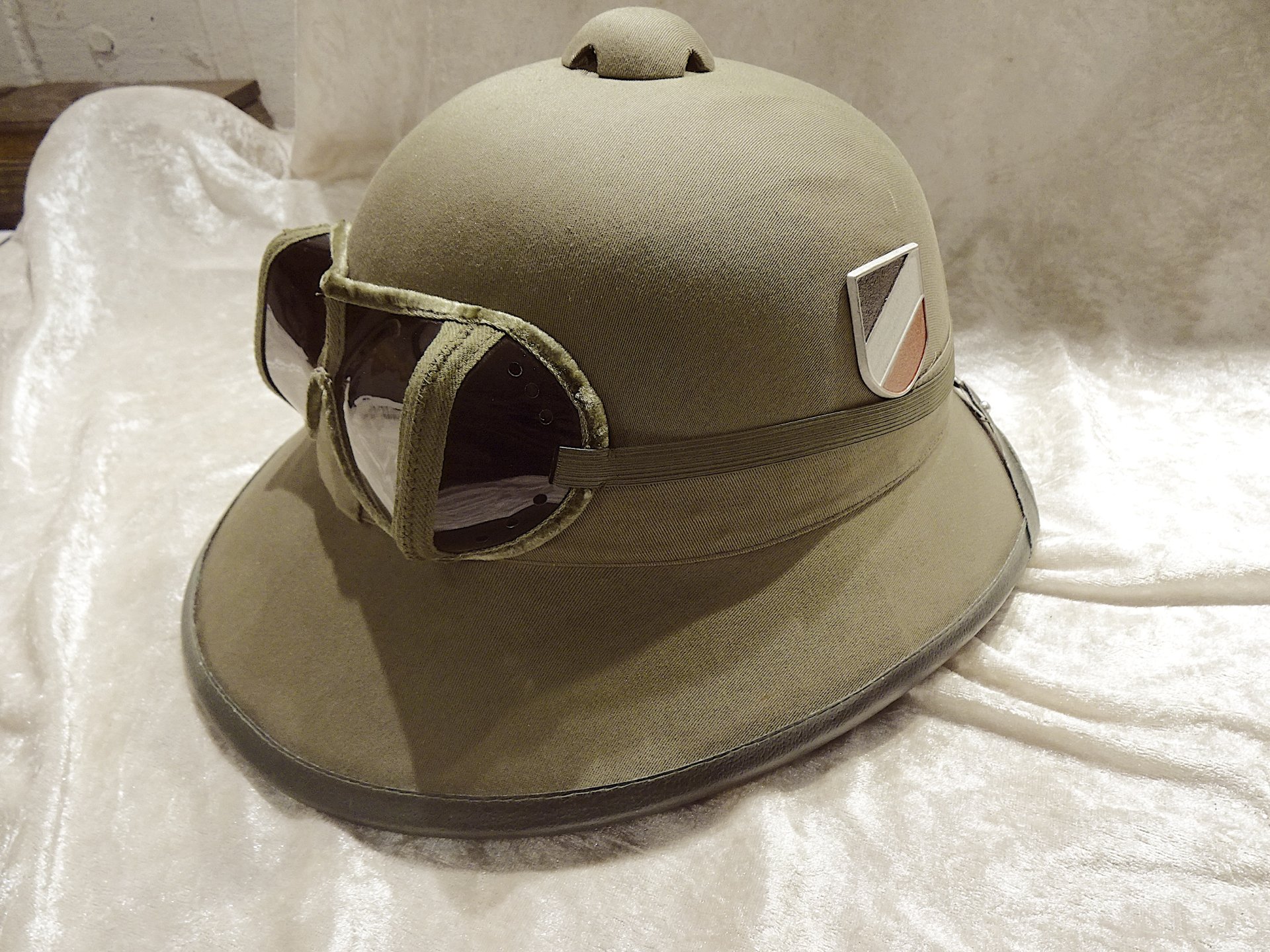 Tropenhelm Afrika – Bild 1