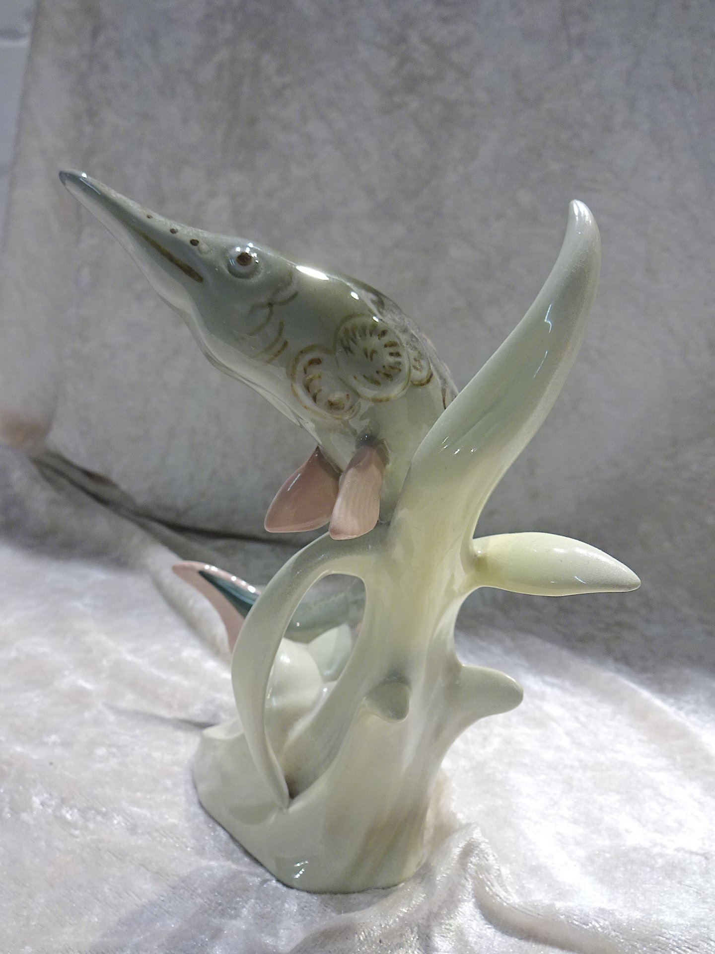 Stör - farbige Porzellan Figur – Bild 2